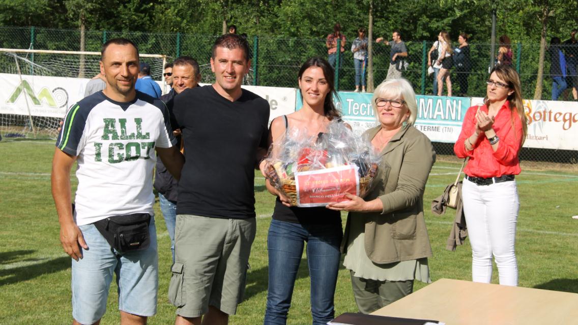 Consegna del premio Fair play 2017 intitolato a Marco Pellizzari vinto dallUS Pieve di Bono 2
