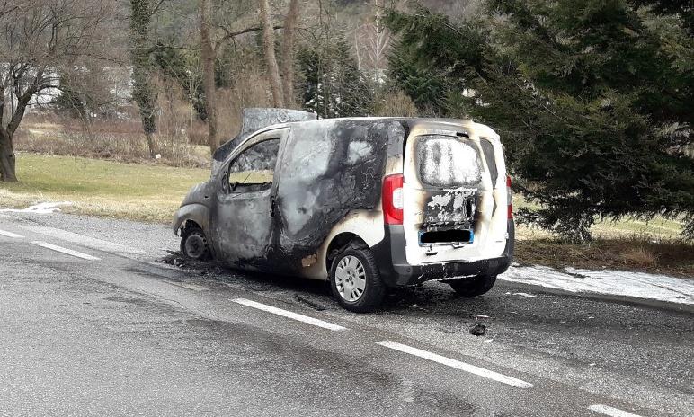 incendio auto cimego 2