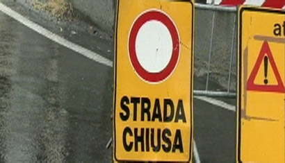 cartello strada chiusa
