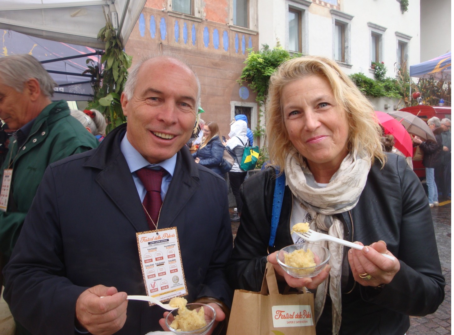 il senatore Panizza con lassessore Loretta Cavalli