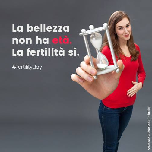 #fertilityday. Caro Stato, perché invece di preoccuparti a dirmi che sono in ritardo per adempiere al mio dovere di donna e mi devo dare una mossa, non ti preoccupi di adempiere al tuo di ruolo e di mettermi nelle condizioni per farlo?