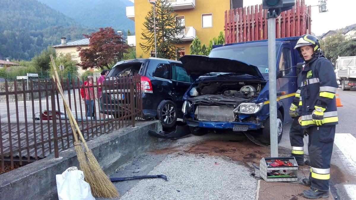 incidente a Tione via Trento  - 14 settembre 2016