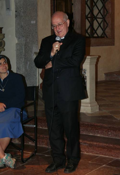 04 Studio dArte Zanetti 12.09.2013 Arcivescovo Trento Nel segno della Croce Mimmo Paladino Antica Chiesa di San Barnaba in Bondo b