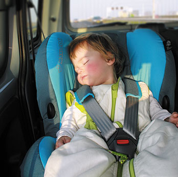 bimbo lasciato in auto