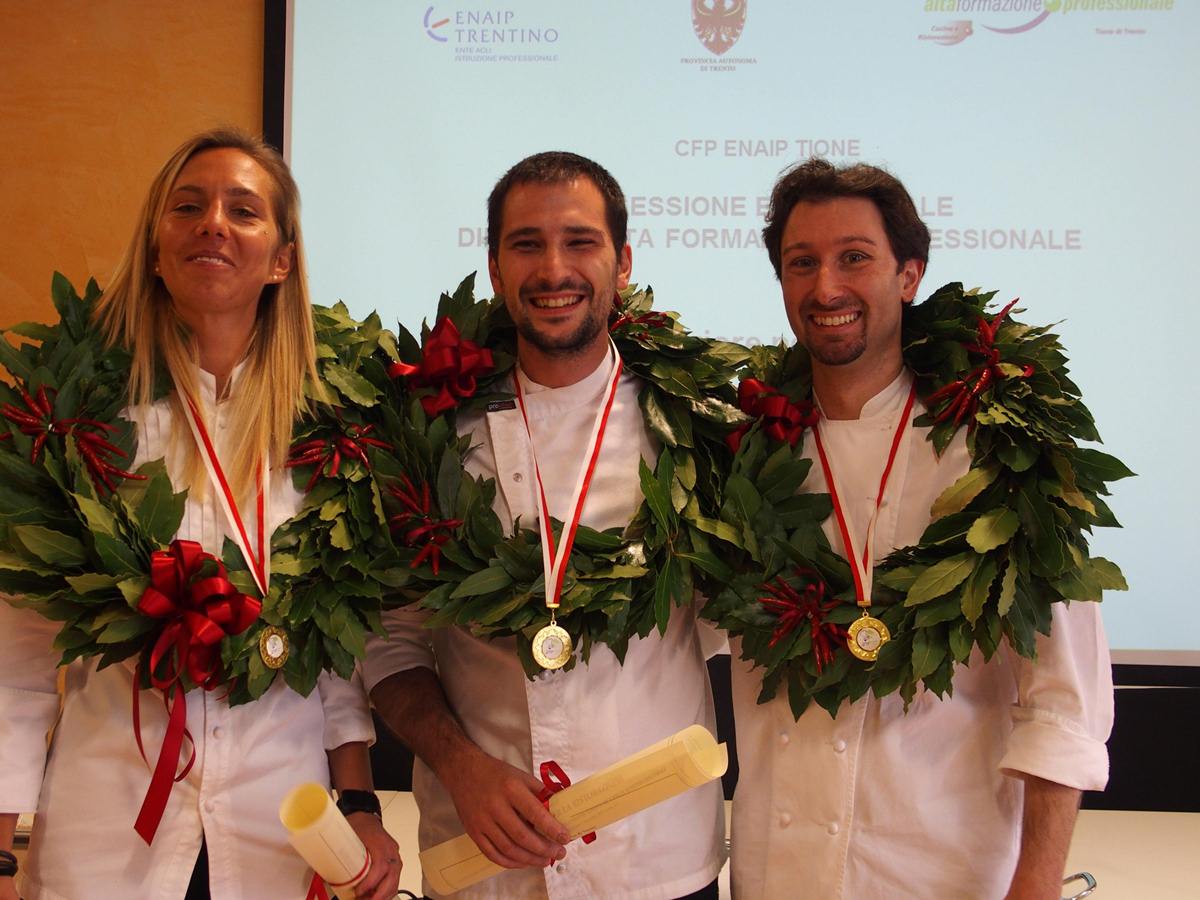 Fabio Coppola Matteo Weber e Valentina Pojer diplomati 2016 Tione