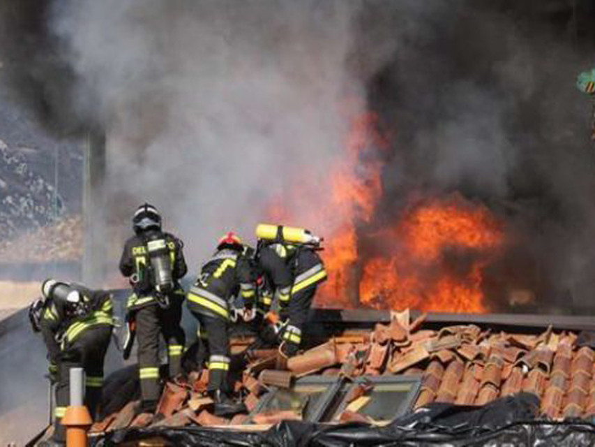 incendio vigili del fuoco