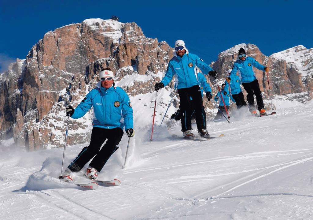 Maestri di sci scuole di sci montagna 1