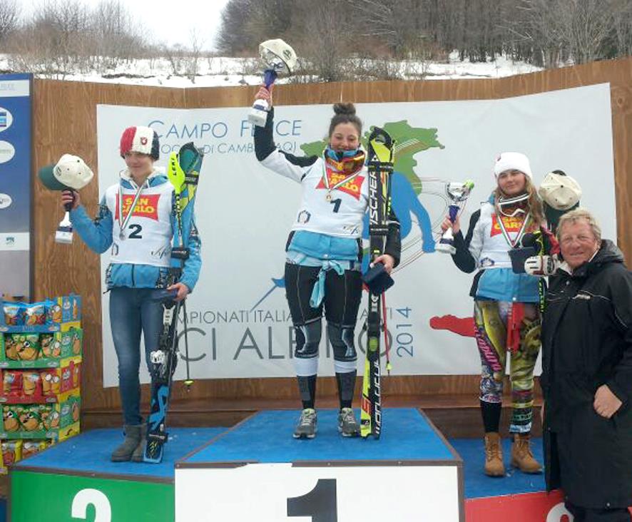 podio femminile con laura Pirovano