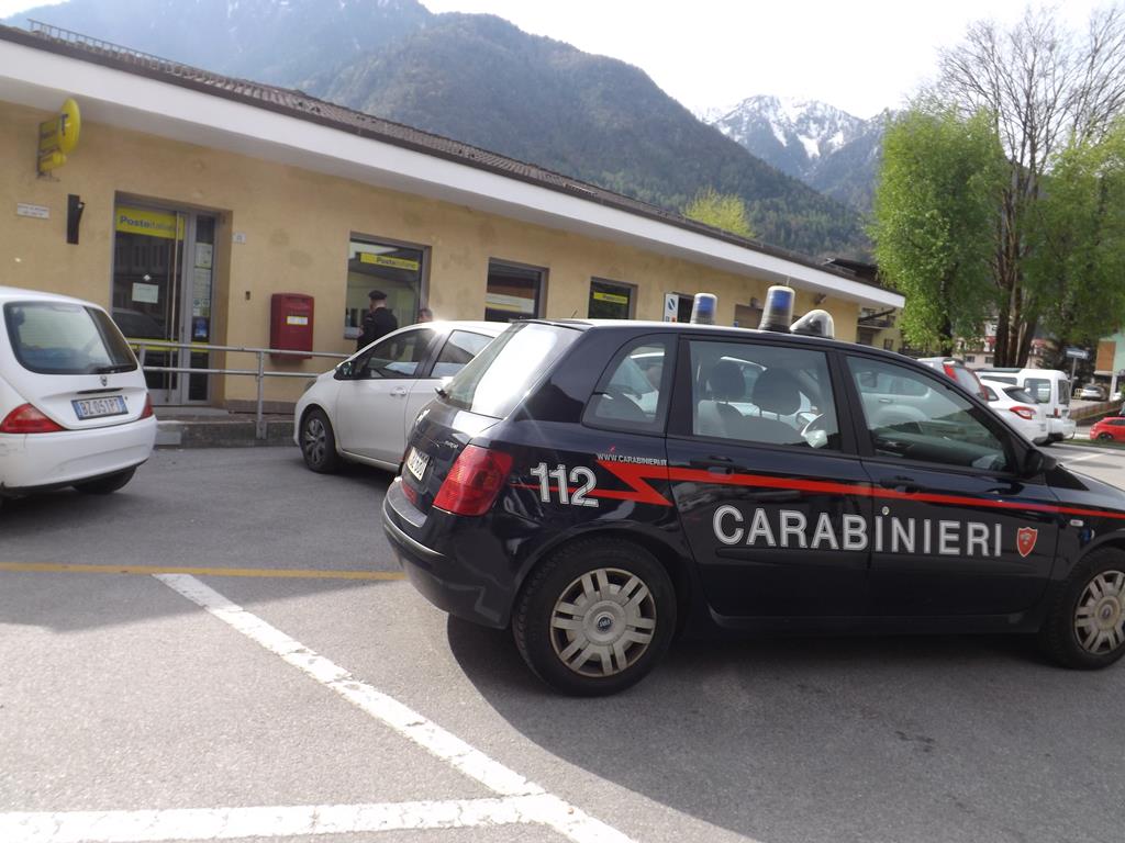 ufficio postale e carabinieri