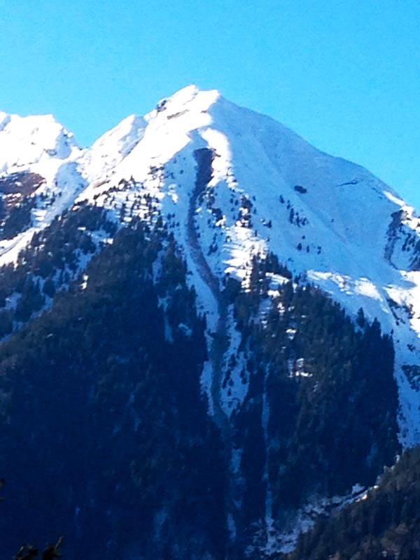 valanga caduta il 9 marzo intorno alle 13 dalla cima lancia sul versante est- foto ermanno salvaterra