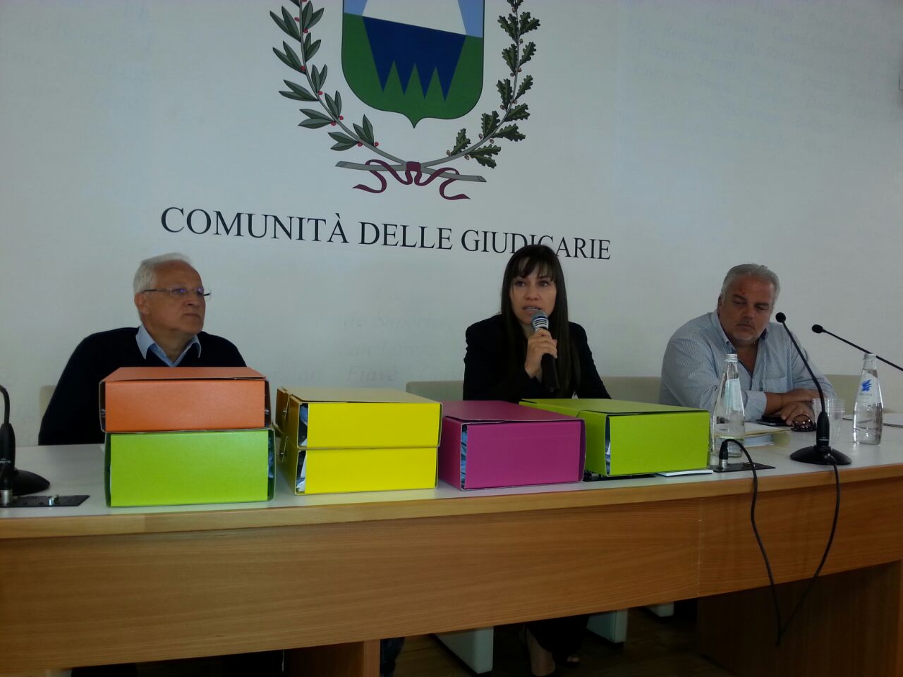 conferenza stampa raccolta firme