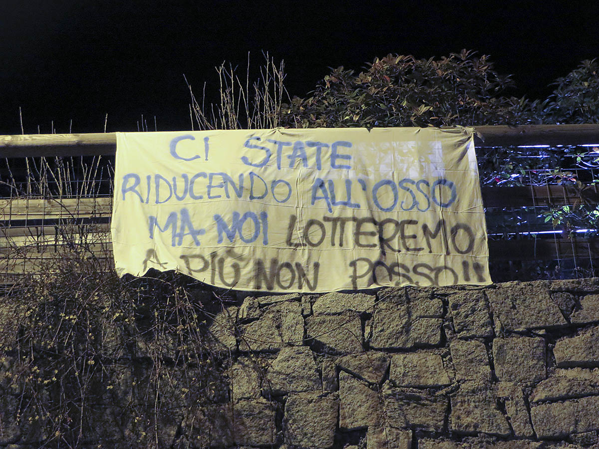 manifestazione ospedale di tione - Foto Ernesto Buganza