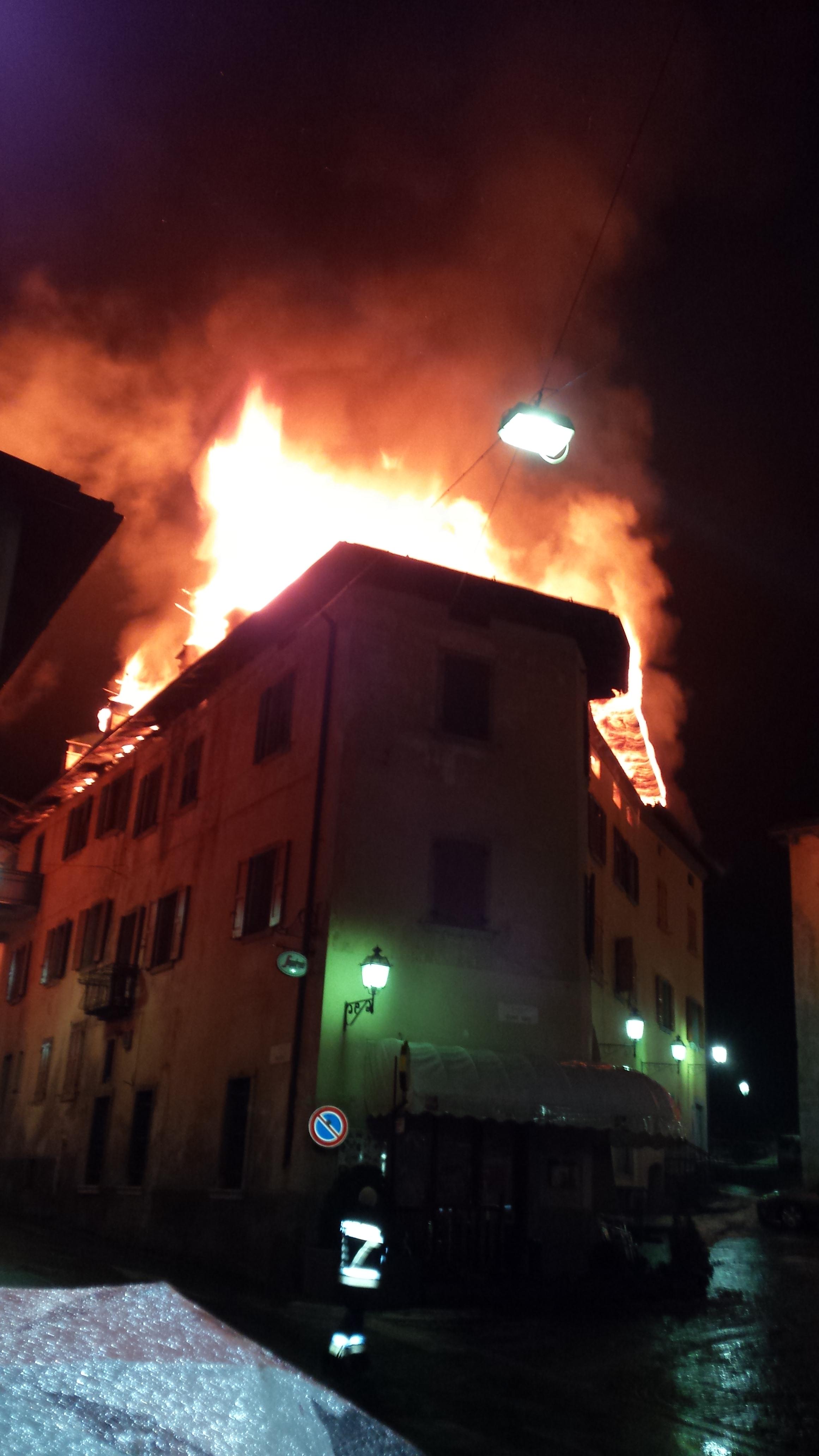 Tione incendio a Brevine