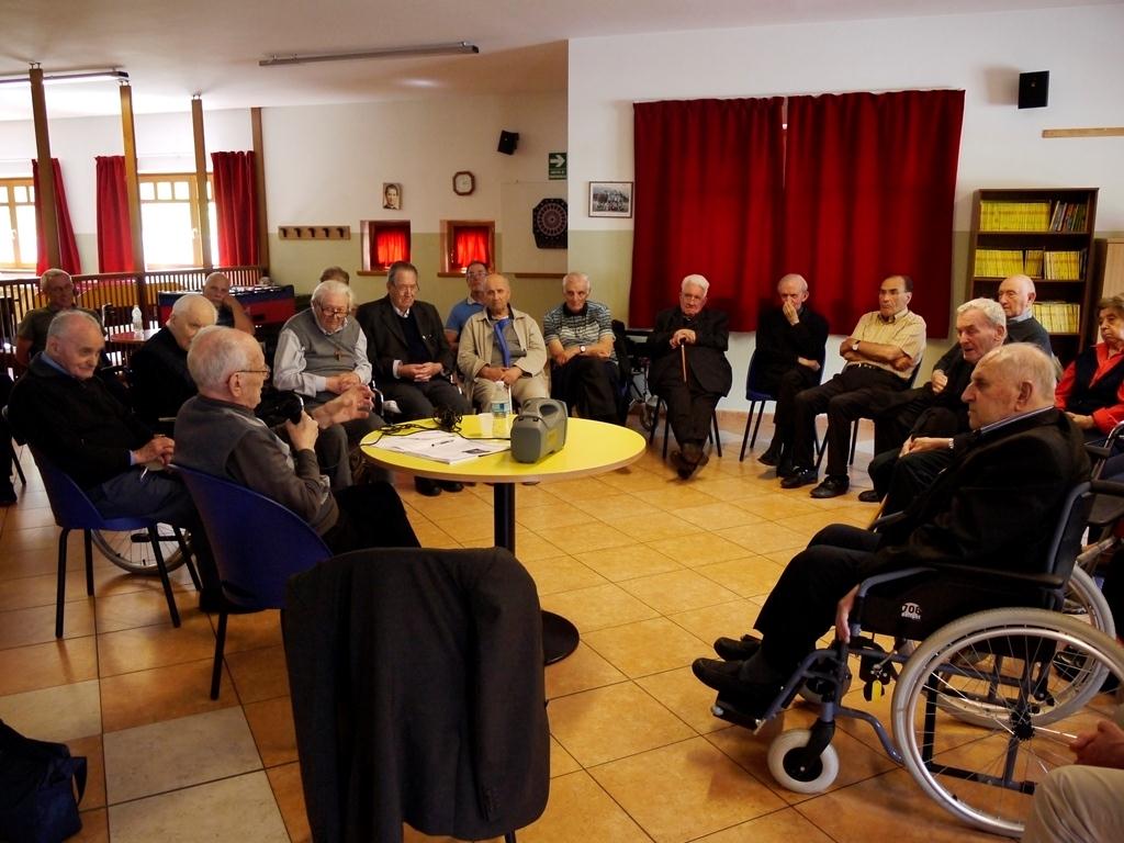 Gruppo sacerdoti con Mario Antolini Muson
