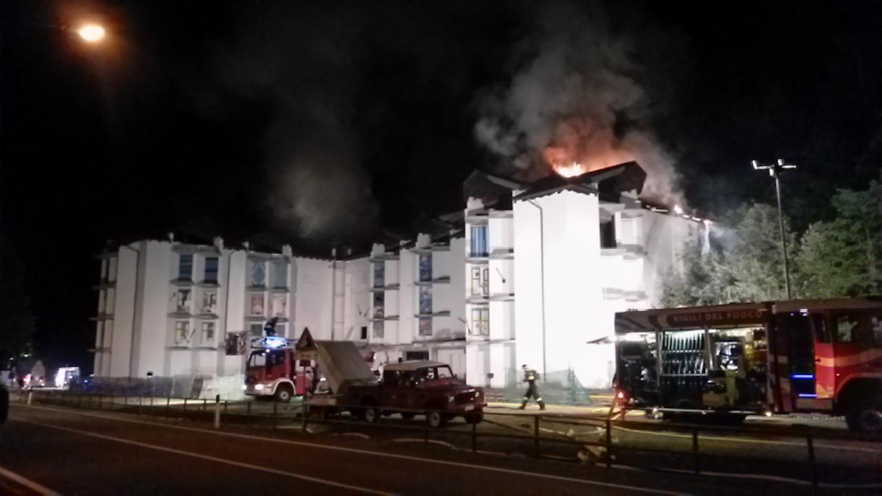 incendio sibilla cumana Ponte arche incendio sibilla cumana Ponte arche