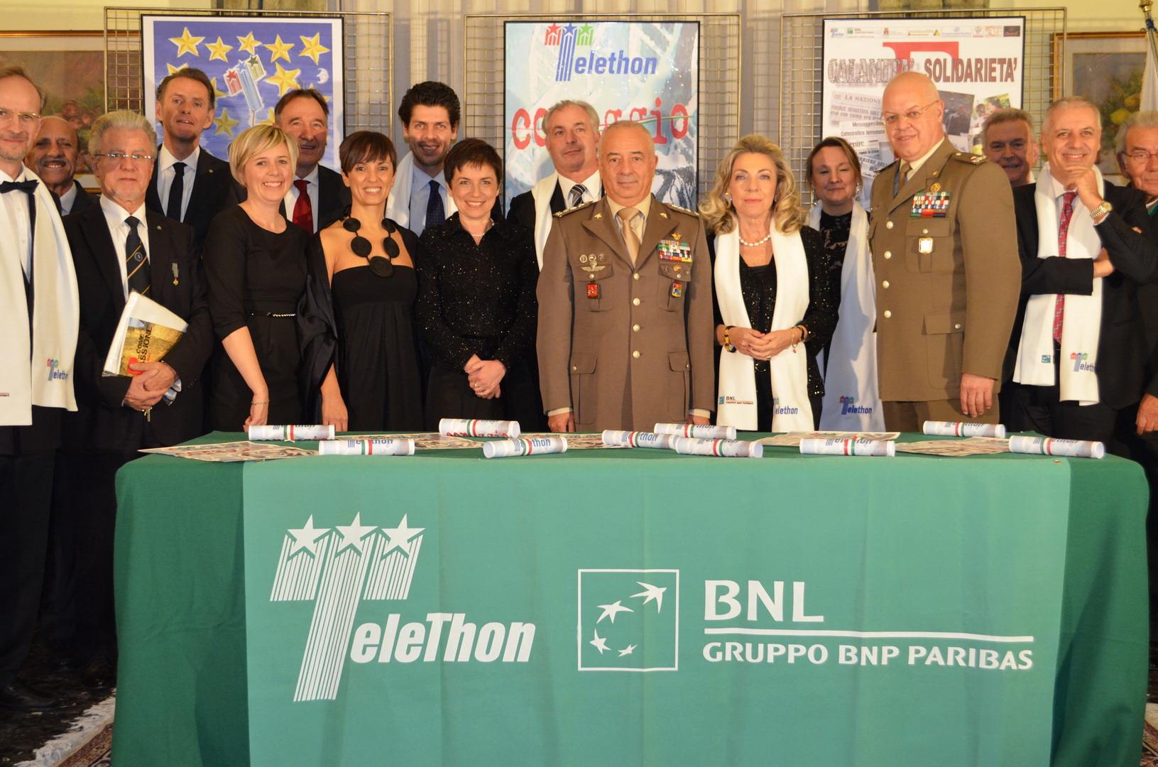 26 11 15 foto gruppo Telethon