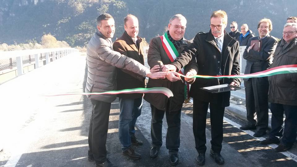 inaugurato il ponte agricolo