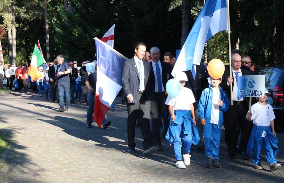 sfilata cerimonia di apertura campionati europei mosca