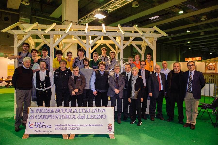 Scuola carpenteria ENAIP a Verona