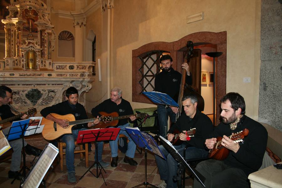 Studio Arte Zanetti Foto di Marco Zanetti Otto corde Antica Chiesa di San Barnaba in Bondo