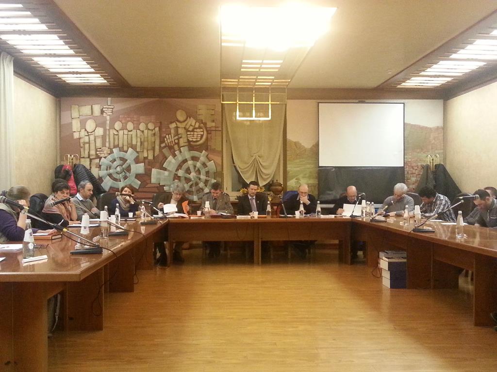 consiglio comunale di Tione foto c