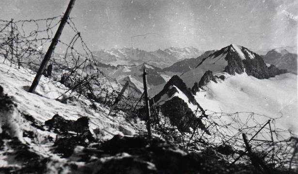 Corno di Cavento, "solo il vento", sul sentiero della pace a cento anni dallo scoppio della Grande Guerra. Il video di Alberto Bregani 