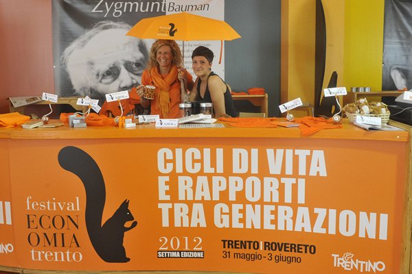 festival economia trento 2012- arancione