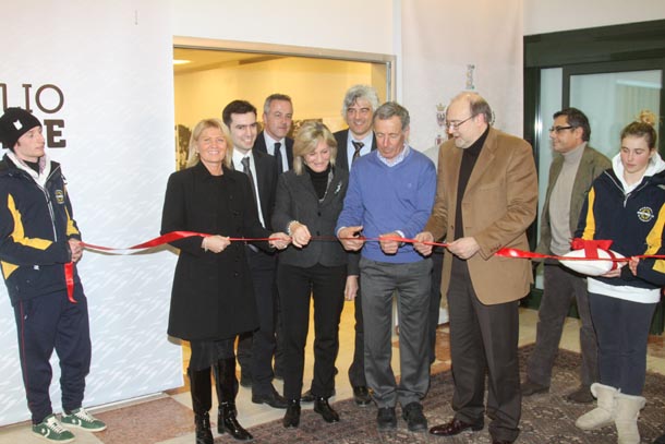 il taglio del nastro della mostra 3PERTRE a Campiglio - foto matteo ciaghi
