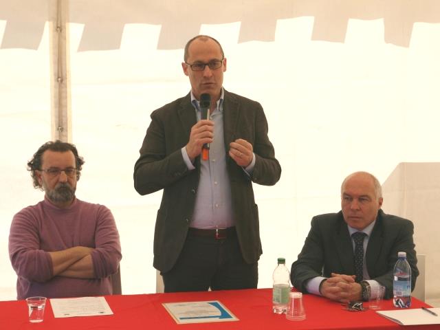 il curatore delle collezioni del museo Paolo Bellintani lassessore Rossi e il senatore Panizza a fiavè