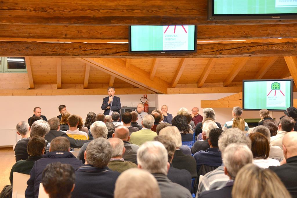 incontro fusione comuni Daone praso Bersone 1 foto Juri Corradi