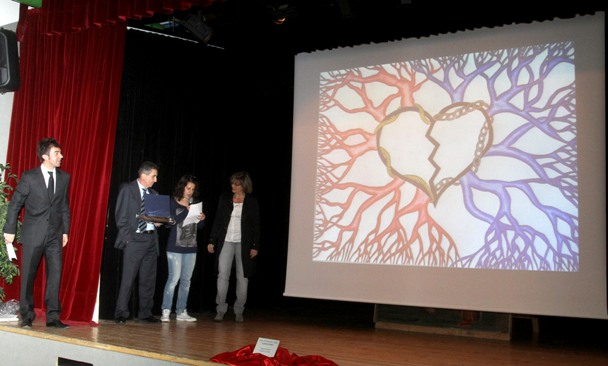Aurora Monfredini di Spiazzo premiata dal Sindaco di Giustino Tisi e dallassessore Carmen Turri