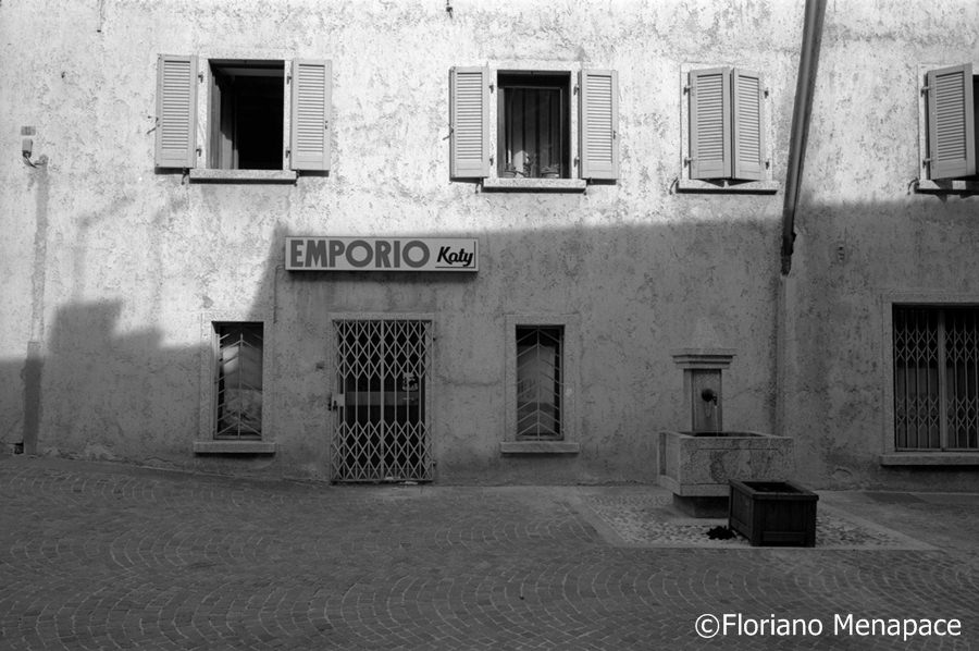 Bondo emporio Katy Floriano Menapace