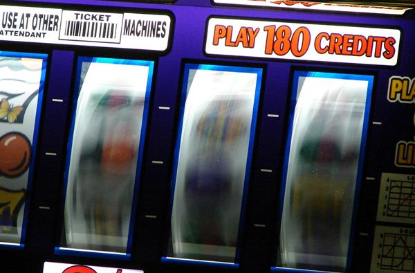 Slot-Machine gratta e vinci gioco dazzardo