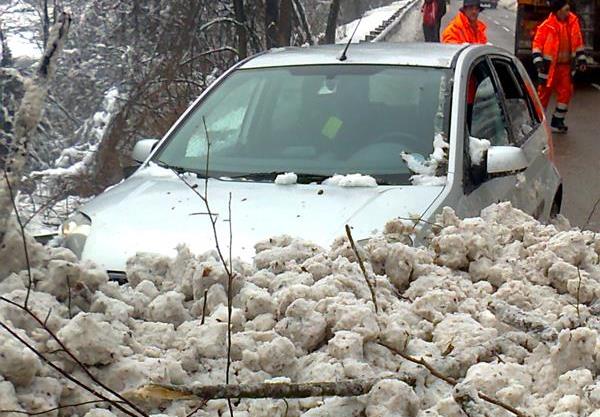 slavina auto- giudicarie - ragazza miracolata